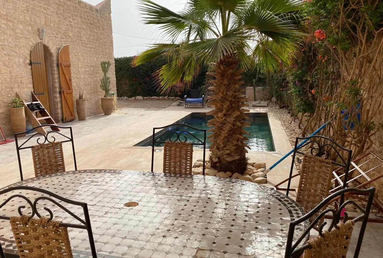 Konukevi Villa Lila Suvayr